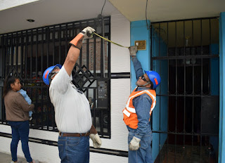 USUARIOS NO RESPETAN LAS DISTANCIAS MÍNIMAS DE SEGURIDAD Y PONEN EN RIESGO SUS VIDAS