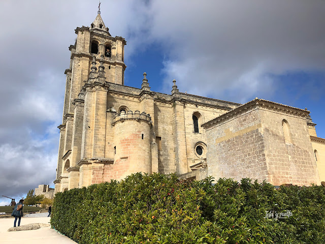 Iglesia Abacial en Fortaleza de la Mota