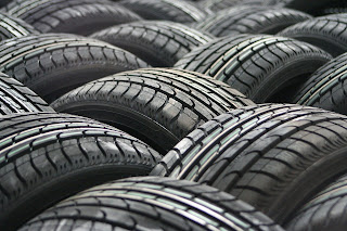¿Cuál es la diferencia entre neumáticos de invierno y de verano?