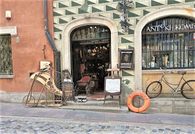 negozio antiquariato nel centro storico di varsavia