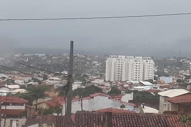 Manhã fria nesta terça-feira em Brumado-BA anuncia a chegada da frente fria na Região Sudoeste