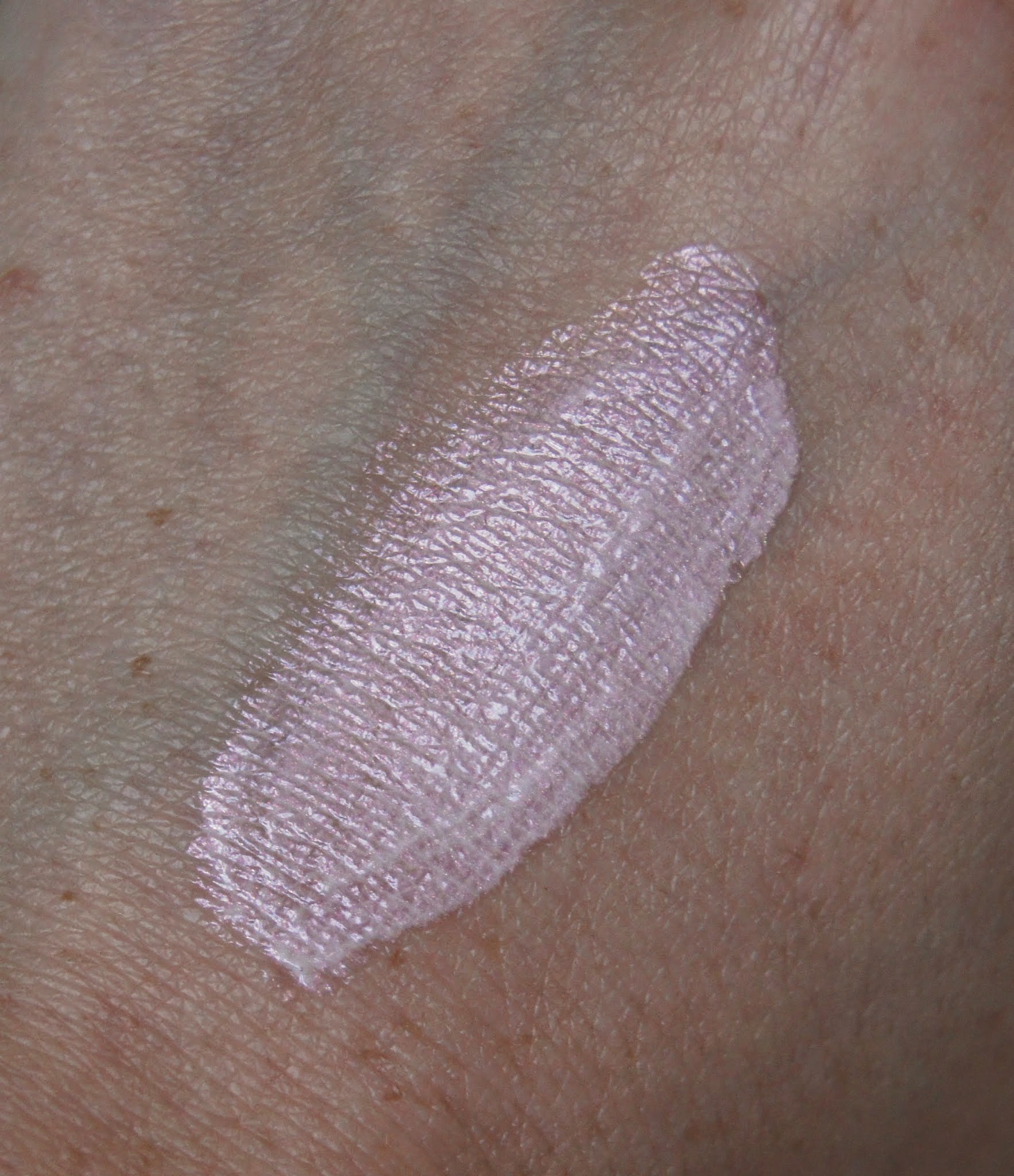 Illamasqua Gleam Cream Flex Swatch