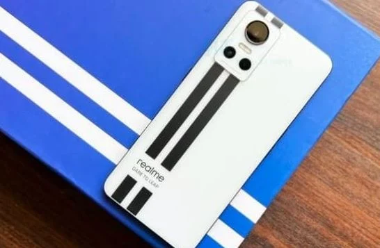 Harga Realme GT Neo 3 dan Realme GT Neo 3T