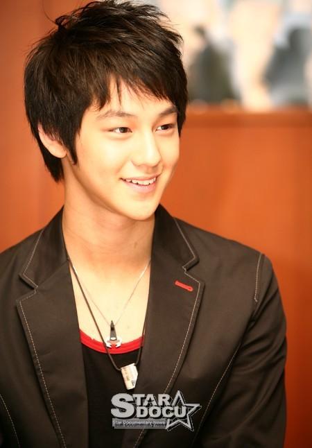 foto kim bum