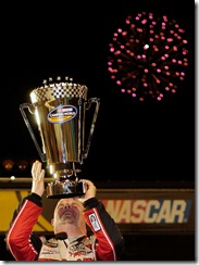 2010 Phoenix Nov NCWTS Todd Bodine lifts trophy