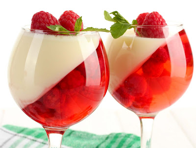 Strawberry-Shake-ice-cream-Glasses-