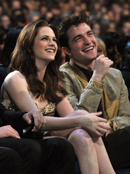 kristen stewart and robert pattinson 2011. are robert pattinson and