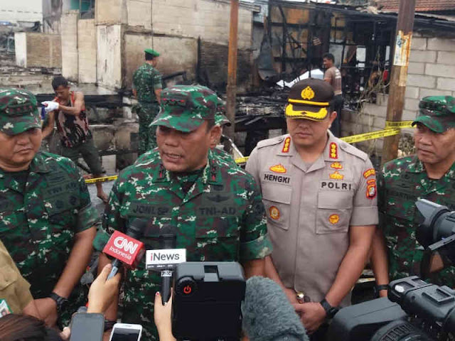 Hengki Haryadi Dampingi Joni Supriyanto Tinjau Lokasi Kebakaran Tomang