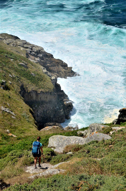 De Sisargas a Balarés. Pasando por Punta Nariga, Ninóns, Roncudo, Corme, Fracha... primeiras etapas do Camiño dos Faros.