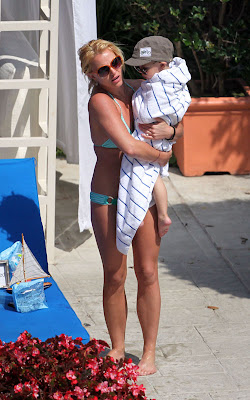 Enjoy the pictures of Britney Spears out by the pool with her kiddies