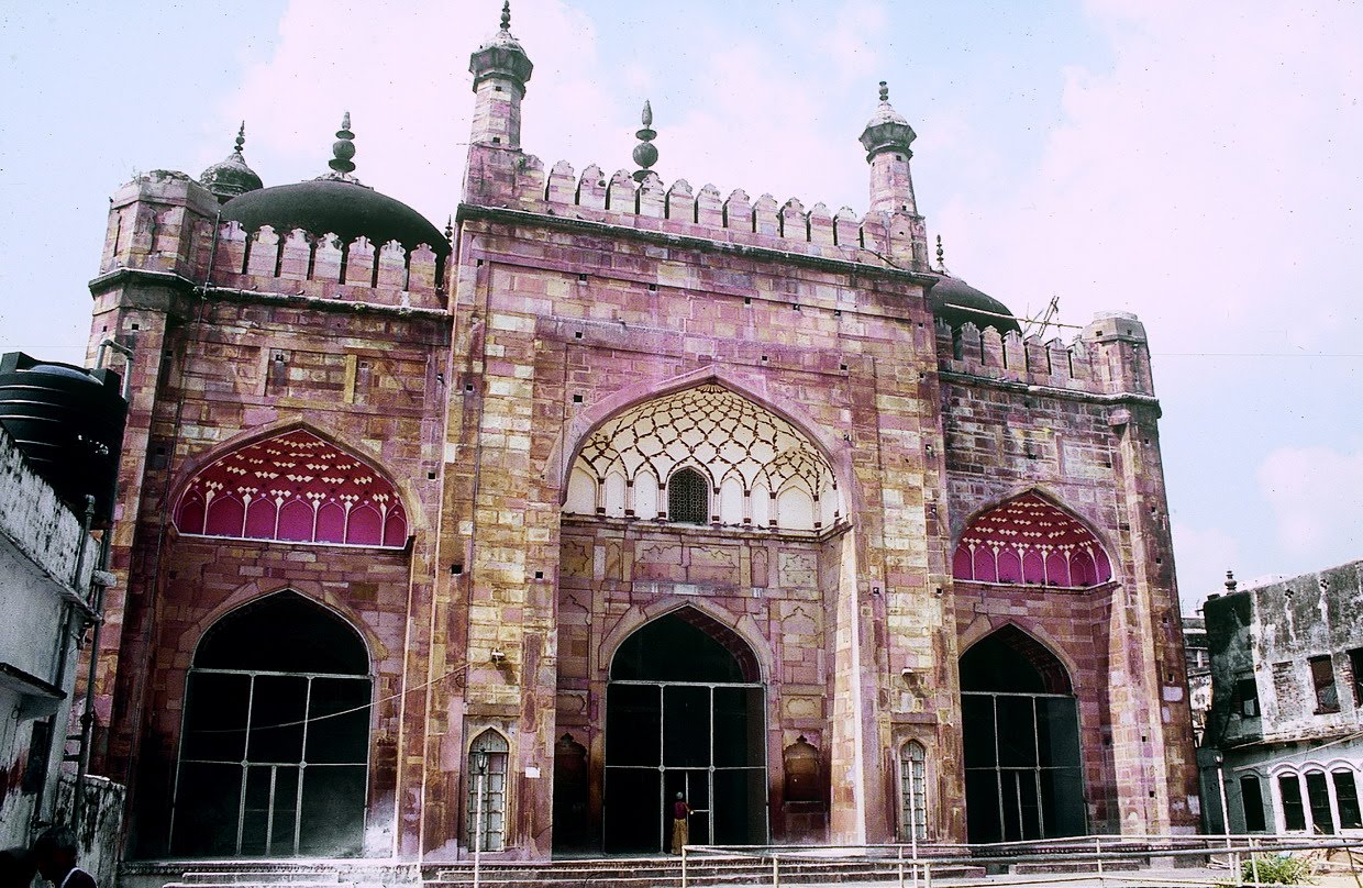 Pakmasti: Great Aurangzeb Masjid