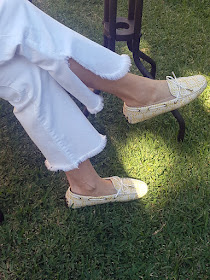 White cropped jeans, yellow jumper