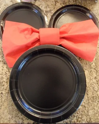 Cute Minnie Mouse Plates for Parties. 