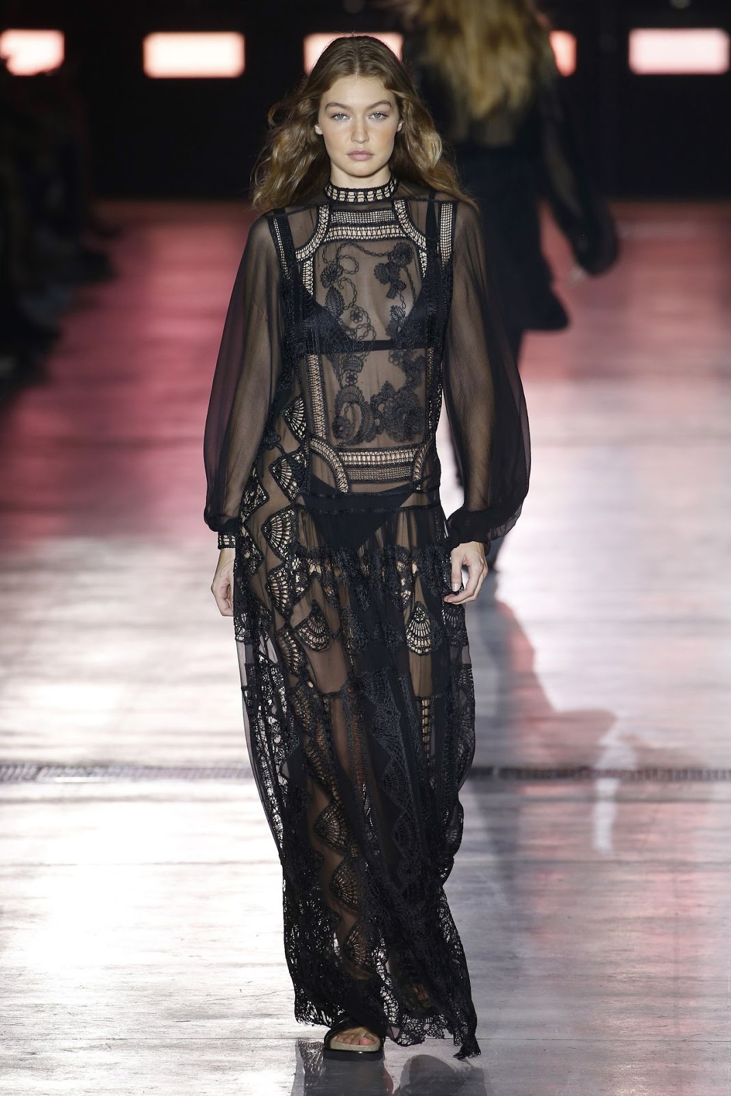 Gigi Hadid – Milan Fashion Week