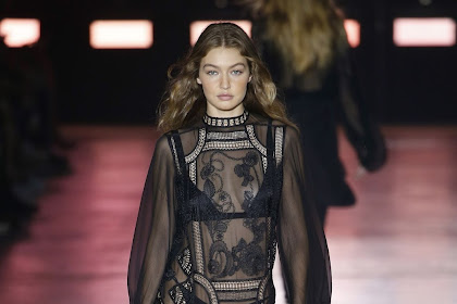 Gigi Hadid – Alberta Ferretti Show at Milan Fashion Week