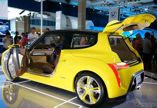  Contoh  Gambar Modifikasi  Elegant Mobil  Daihatsu  Ayla  