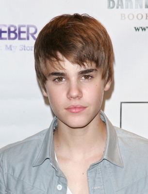 justin bieber new haircut 2010. justin bieber new haircut 2010