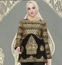 Baju batik wanita muslimah