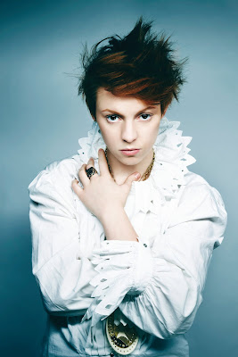 La Roux