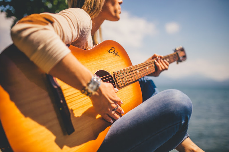 Experts point out that singing is good for mental health