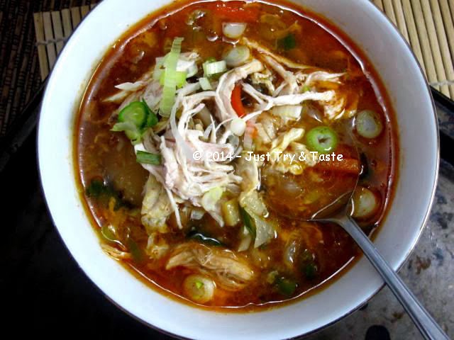 Sup Ayam Asam Pedas - Chinese Hot and Sour Chicken Soup 