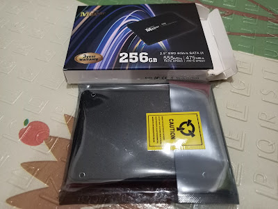 Tampilan Belakang Isi Kemasan SSD Wellcomm Master Elite 256GB