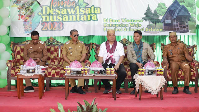 Dikunjungi Tim Verifikasi Lomba Desa Wisata Nusantara, Bupati Wajo Apresiasi Kepala Desa Waetuwo