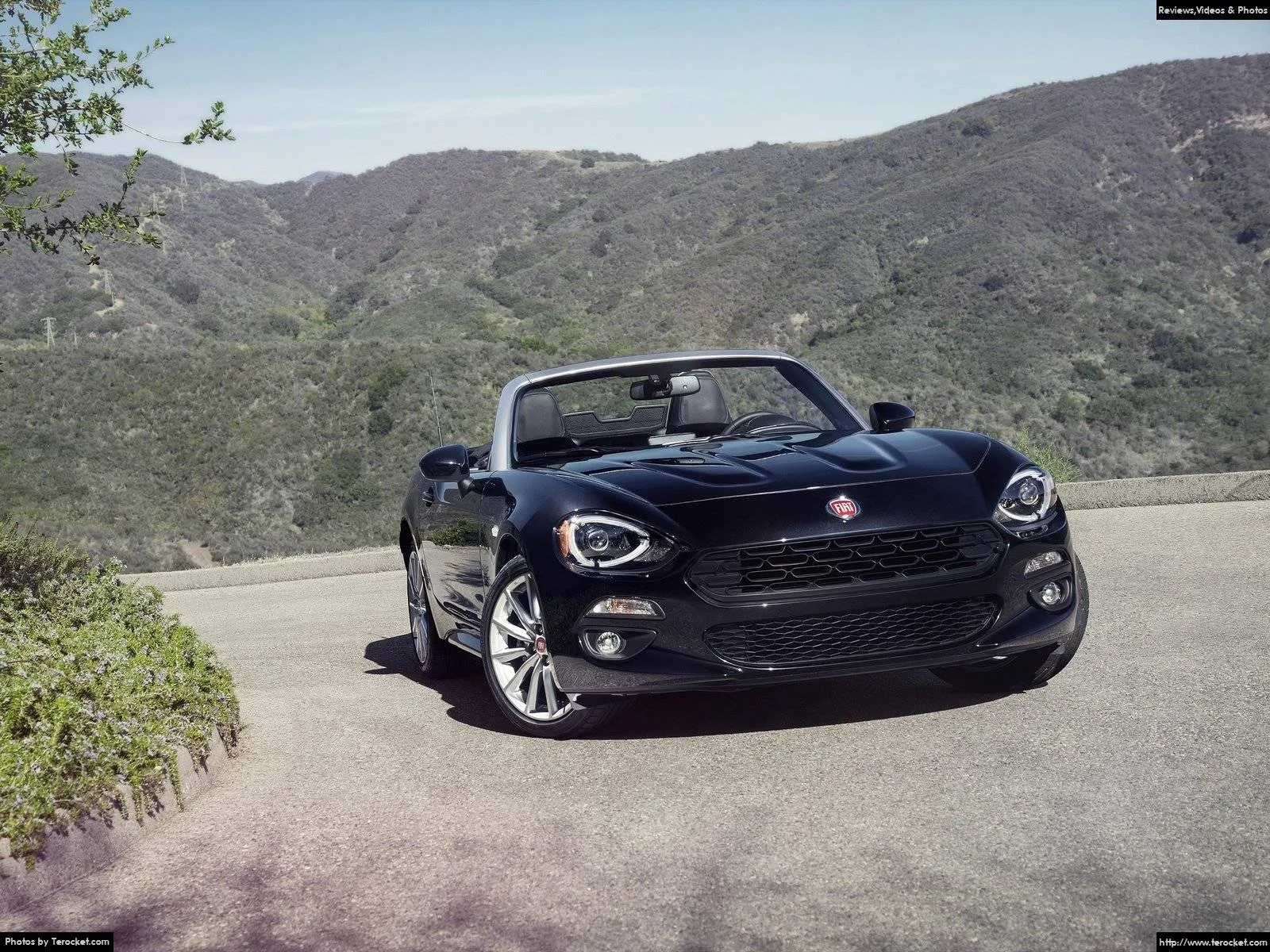 Hình ảnh xe ô tô Fiat 124 Spider 2017 & nội ngoại thất