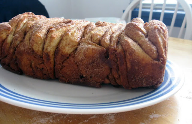 Cinnamon Sugar Pull Apart Bread by freshfromthe.com