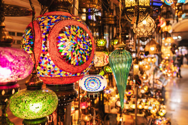 المصابيح التركية التقليدية من أجمل الهدايا التذكارية