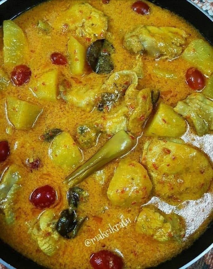 Gulai Ayam Minang Masakan Padang Pembuka Selera