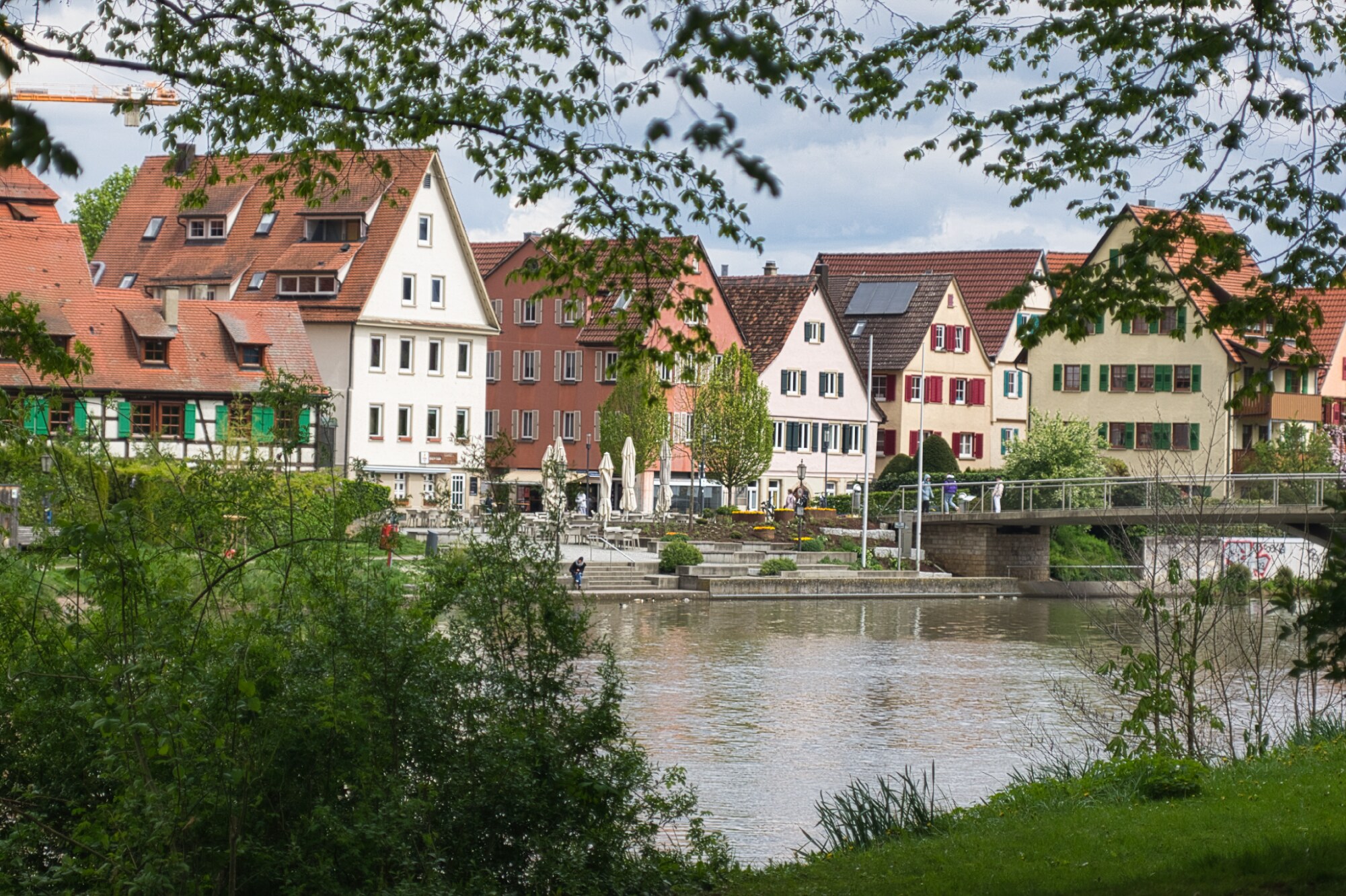 Der Neckar mit Rottenburg im Hintergrund