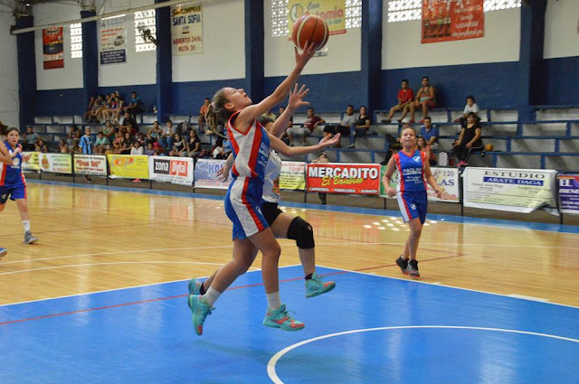 Basquet femenino en La Falda