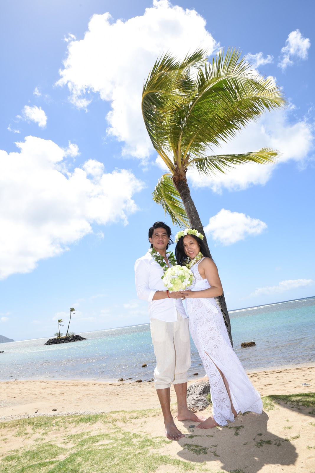  Honolulu Weddings Hawaii Vow Renewal with Chris Honeyleth