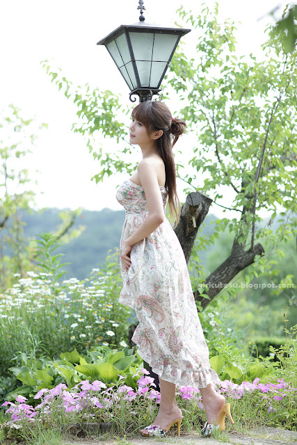 Heo-Yun-Mi-Strapless-Dress-24-very cute asian girl-girlcute4u.blogspot.com
