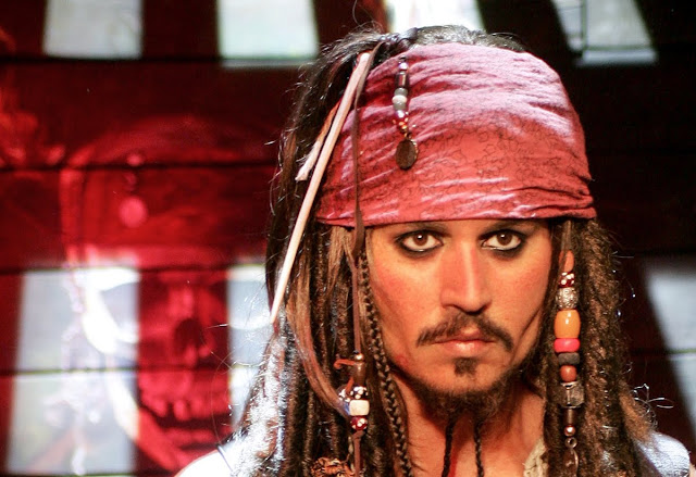 Usaha Tabloid The Sun Batalkan Gugatan Johnny Depp Ditolak Pengadilan
