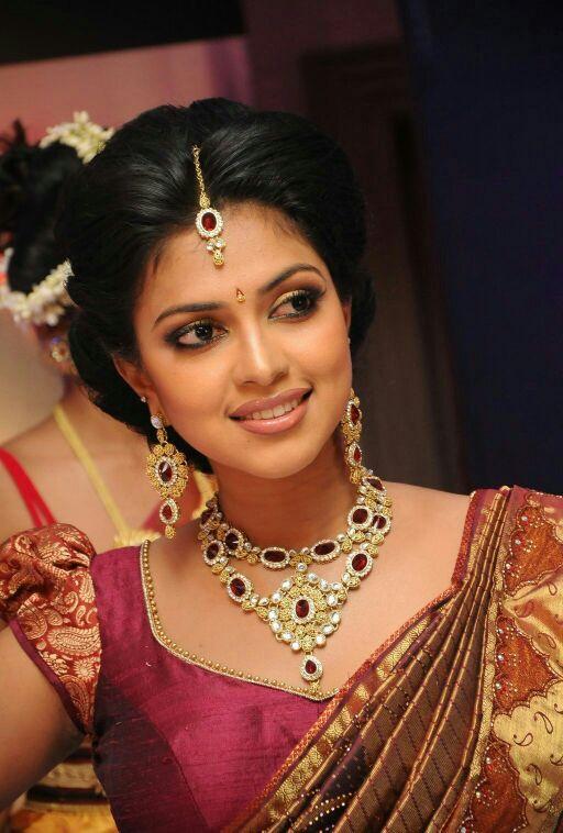 Actress Amalapaul Latest HD Images