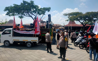 Peringati May Day Buruh Dari Jepara, Grobogan Dan Demak Polsek Wonosalam Laksanakn Pengamanan