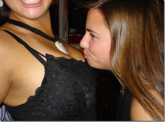 motorboat-bewbs-girls-29