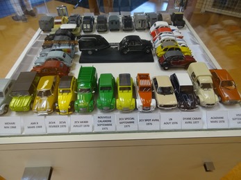 2018.09.09-049 miniatures Citroën 2 CV 3