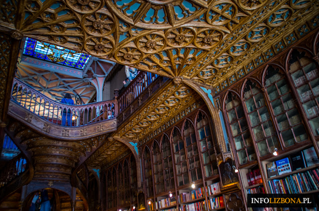 Księgarnia Livraria Lello e Irmao w Porto Portugalia Najpiękniejsza Księgarnia Zdjęcie Fotografie Przewodnik Opis Foto