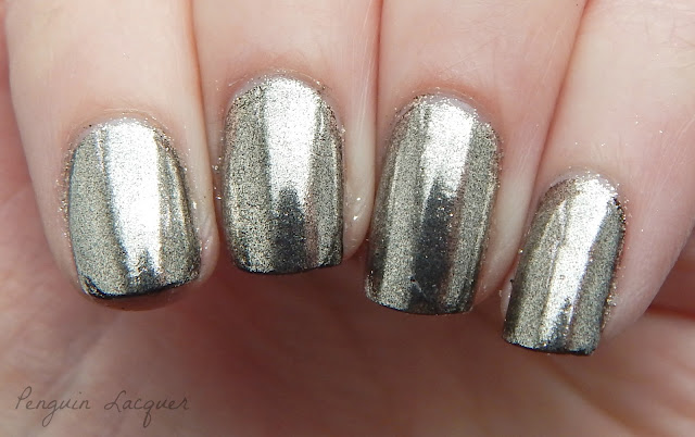 essence blossom dreams mirror effect nail pigment