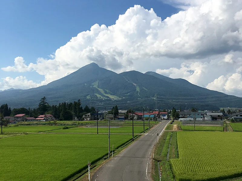 猪苗代から眺める真夏の磐梯山