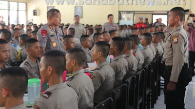 Salut, Kapolda Sulsel Makan Siang Bersama Siswa SPN Batua