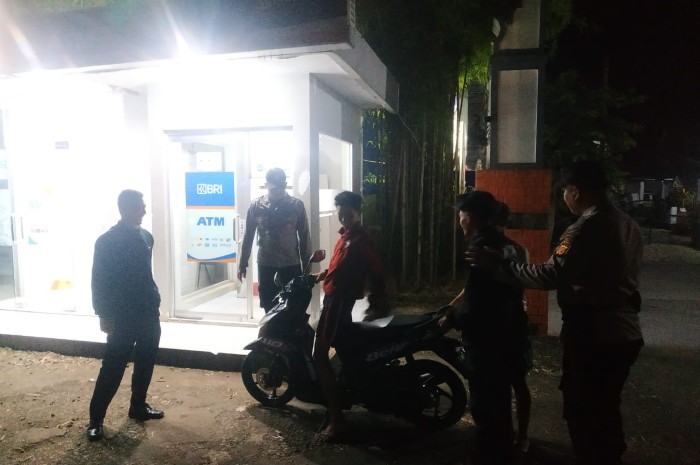 Polsek Pasawahan Wujudkan Wilayah Aman dan Terlindungi dengan Patroli Blue Light