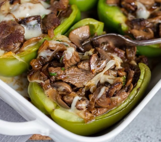 Philly Cheesesteak Stuffed Peppers (low-carb) #diet #dinnerhealthy