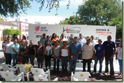 25-08-2013 entrega de apoyos en trabajos temporales a personas 2