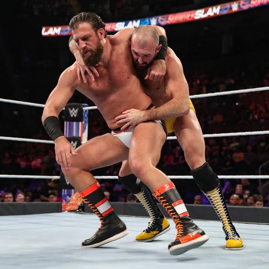 WWE SummerSlam Results Drew Gulak vs Oney Lorcan