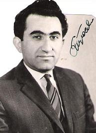 Foto y firma de Tigran V. Petrosian