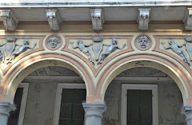 Decori nel Palazzo Bertonati